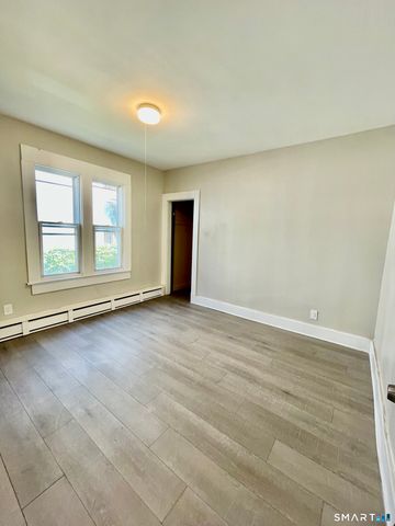 42 Cabot Street, Hartford, CT 06112