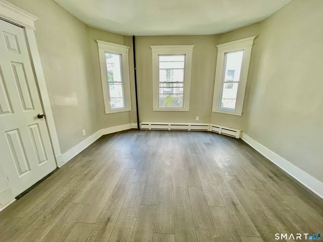42 Cabot Street, Hartford, CT 06112