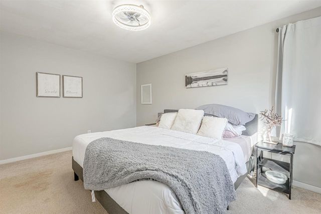 906 CHICORY Way, Sun Prairie, WI 53590