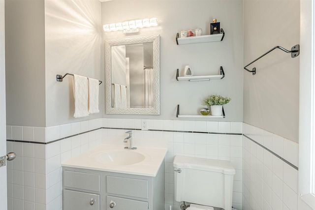 906 CHICORY Way, Sun Prairie, WI 53590