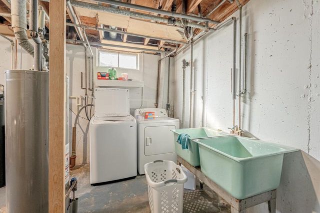 906 CHICORY Way, Sun Prairie, WI 53590