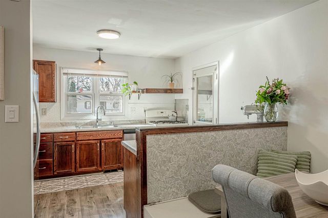 906 CHICORY Way, Sun Prairie, WI 53590