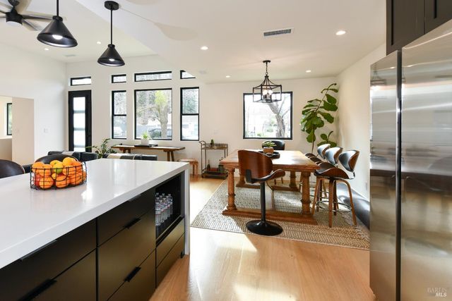 2470 W Pueblo Ave, Napa, CA 94558