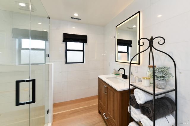 2470 W Pueblo Ave, Napa, CA 94558