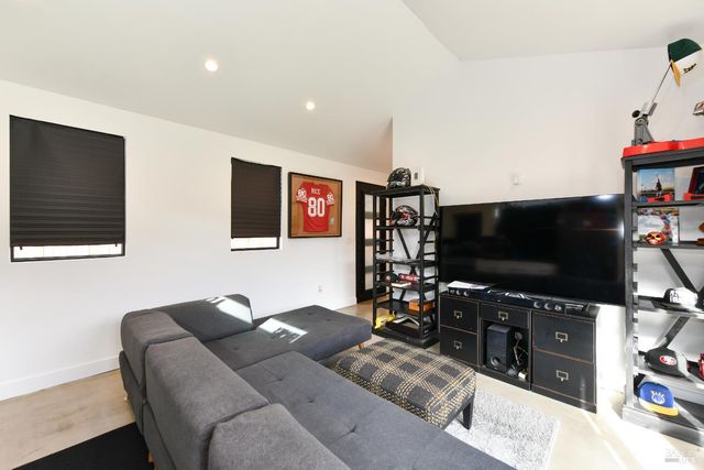 2470 W Pueblo Ave, Napa, CA 94558