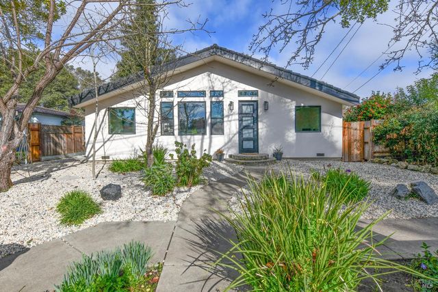 2470 W Pueblo Ave, Napa, CA 94558