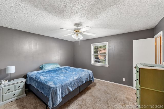 1208 Colonial Drive, Pryor, OK 74361