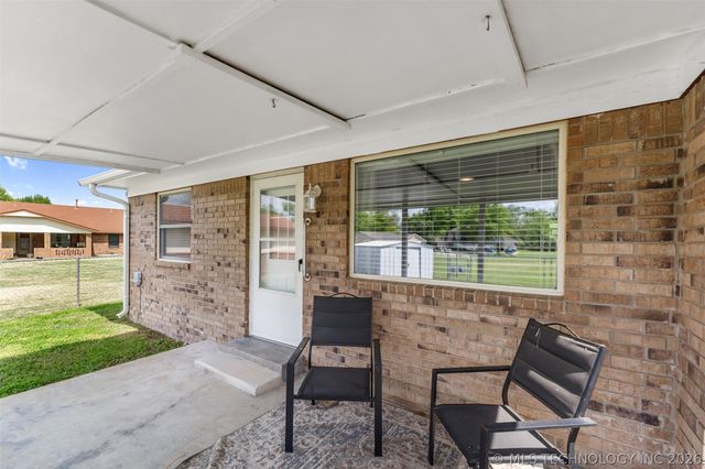 1208 Colonial Drive, Pryor, OK 74361