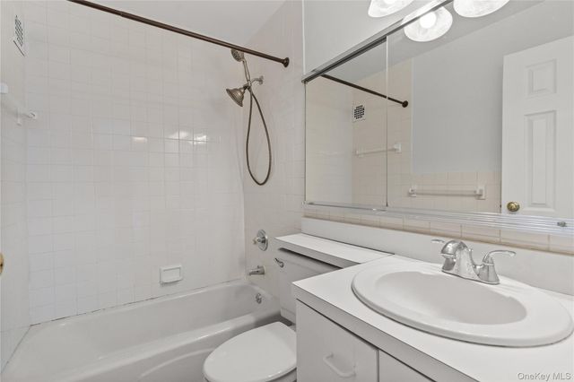 119 E Hartsdale Avenue 5K, Hartsdale, NY 10530