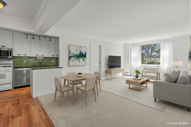 119 E Hartsdale Avenue 5K, Hartsdale, NY 10530