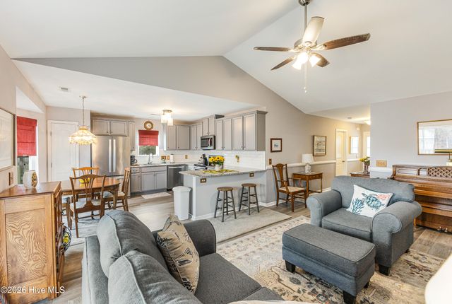4410 Southern Pine Drive SE, Boiling Spring Lakes, NC 28461