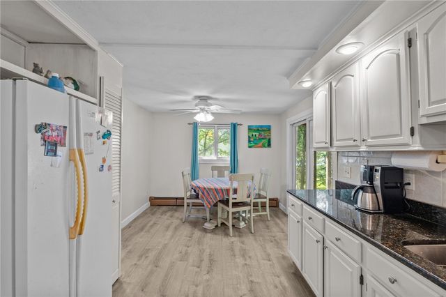 416 Farnum Pike, Smithfield, RI 02917