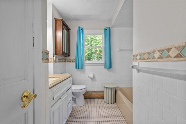 416 Farnum Pike, Smithfield, RI 02917