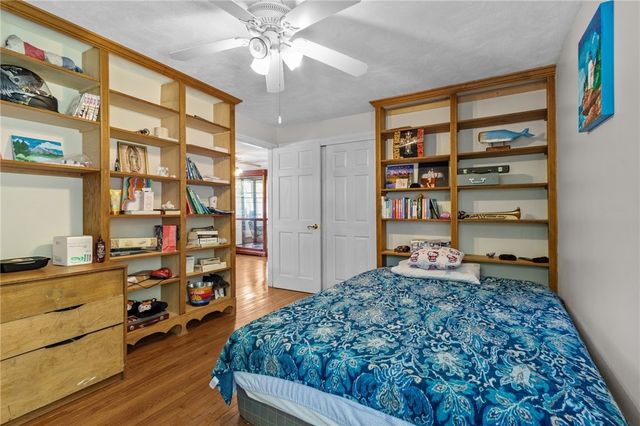 416 Farnum Pike, Smithfield, RI 02917