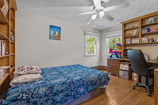 416 Farnum Pike, Smithfield, RI 02917