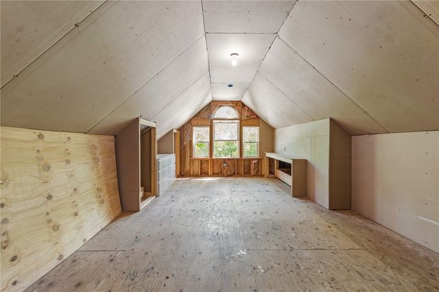416 Farnum Pike, Smithfield, RI 02917