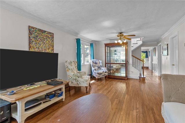 416 Farnum Pike, Smithfield, RI 02917