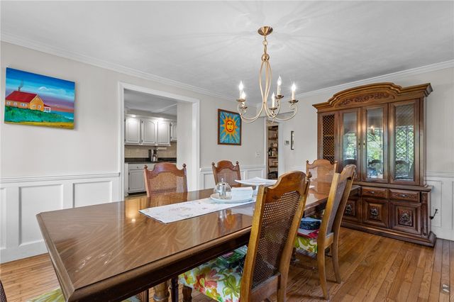416 Farnum Pike, Smithfield, RI 02917