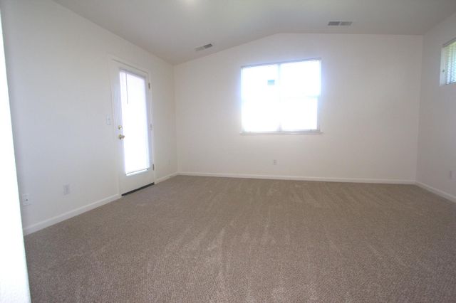 2261 Mogan Ave, Sacramento, CA 95838