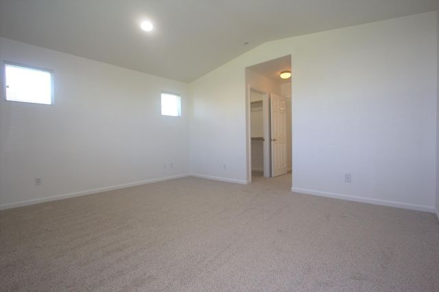 2261 Mogan Ave, Sacramento, CA 95838