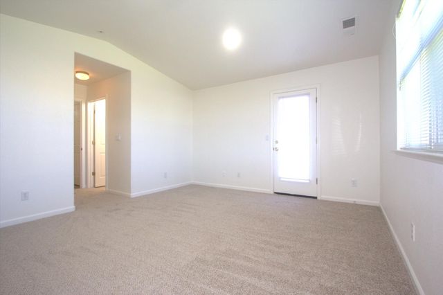 2261 Mogan Ave, Sacramento, CA 95838