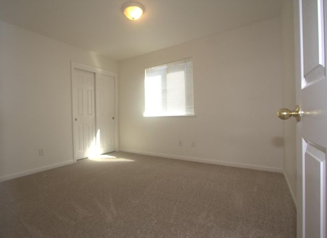 2261 Mogan Ave, Sacramento, CA 95838