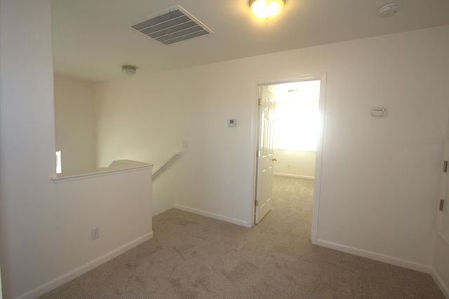 2261 Mogan Ave, Sacramento, CA 95838