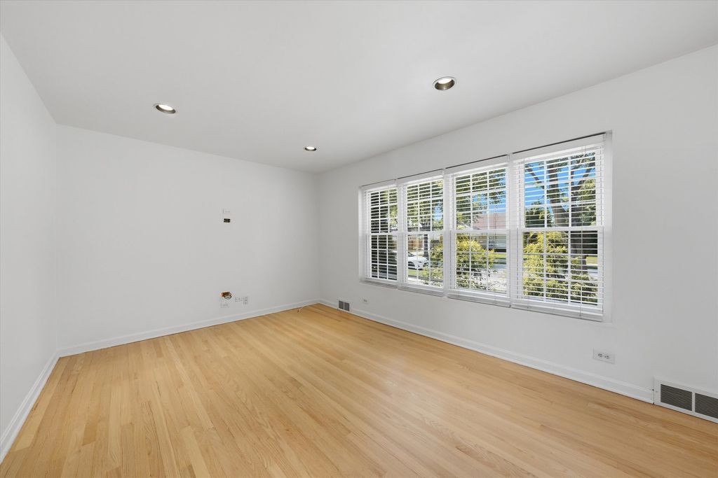 11201 Mandel Avenue, Westchester, IL 60154 — photo 5