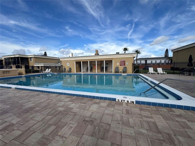 1000 LAKE OF THE WOODS BOULEVARD 204E, Casselberry, FL 32730