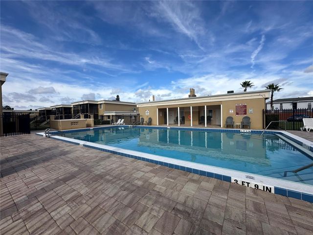 1000 LAKE OF THE WOODS BOULEVARD 204E, Casselberry, FL 32730