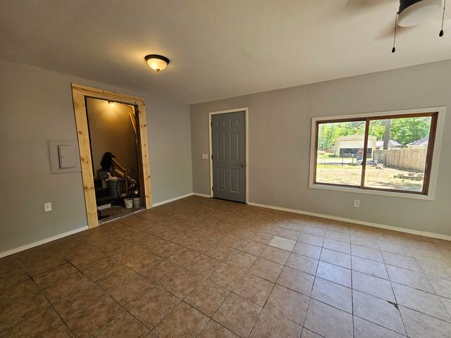 632 Pine Street, Harrison, MI 48625