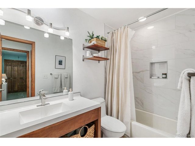 3907 W 104th Pl, Westminster, CO 80031