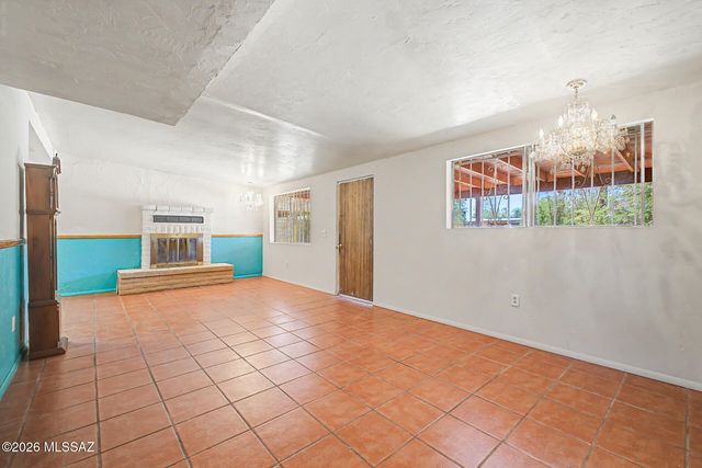 1731 E Holladay Street, Tucson, AZ 85706