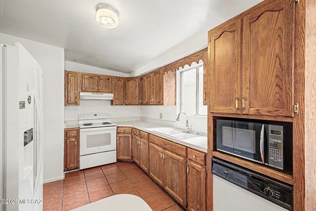 1731 E Holladay Street, Tucson, AZ 85706