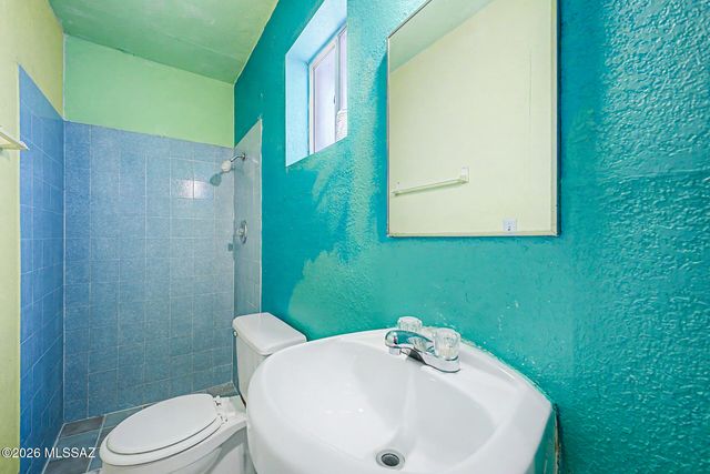 1731 E Holladay Street, Tucson, AZ 85706