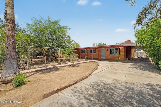 1731 E Holladay Street, Tucson, AZ 85706
