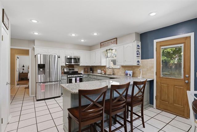 616 N Falcon Way, Mustang, OK 73064