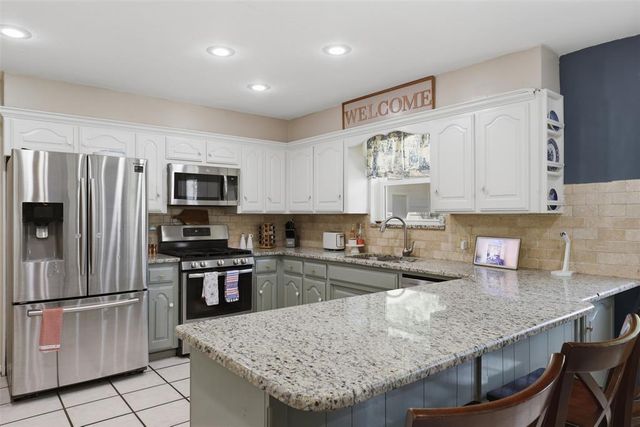 616 N Falcon Way, Mustang, OK 73064