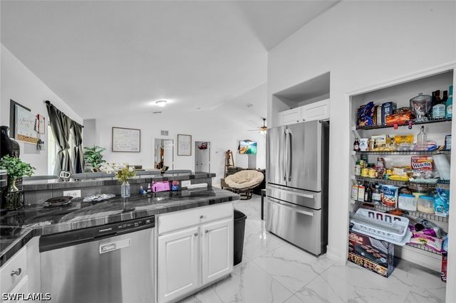 2071 20th AVE NE, Naples, FL 34120