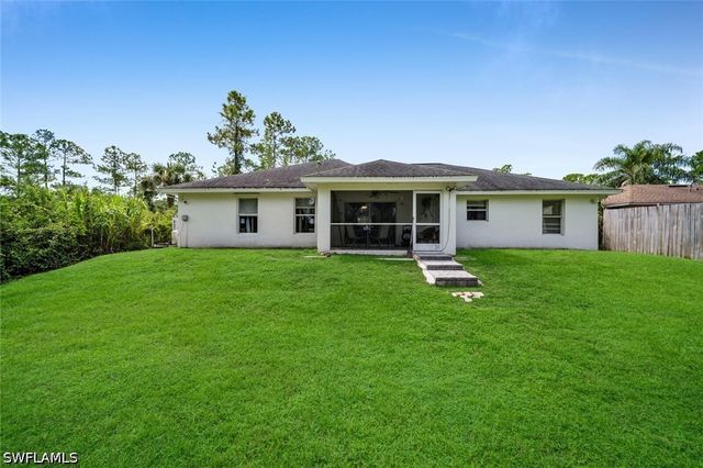 2071 20th AVE NE, Naples, FL 34120