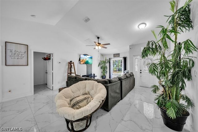 2071 20th AVE NE, Naples, FL 34120