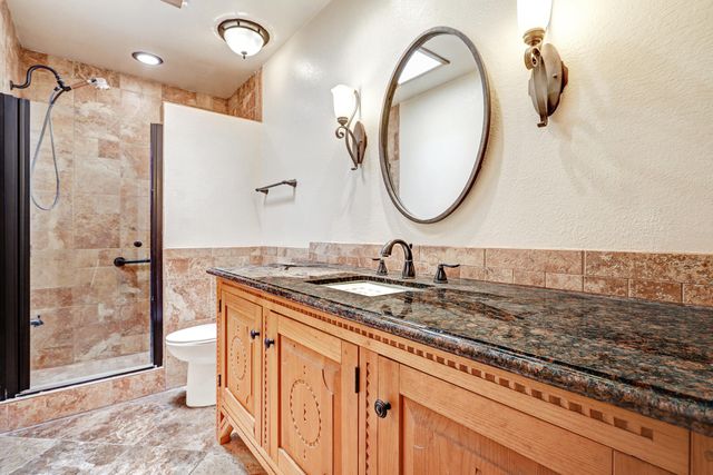 31 MANGHAM Court, Peralta, NM 87042