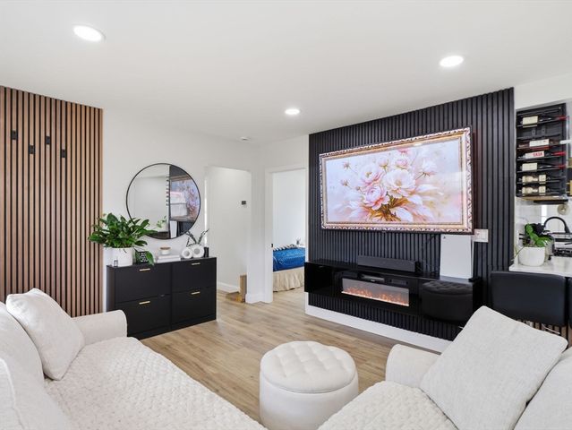 63 Jasper St, Saugus, MA 01906