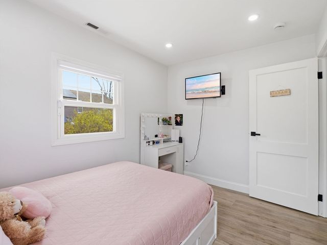 63 Jasper St, Saugus, MA 01906