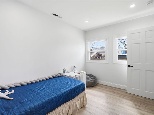 63 Jasper St, Saugus, MA 01906