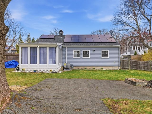 63 Jasper St, Saugus, MA 01906