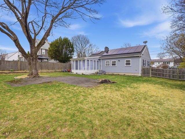 63 Jasper St, Saugus, MA 01906