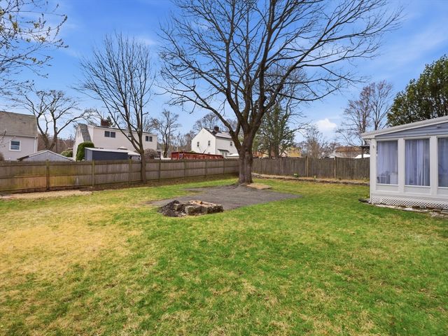 63 Jasper St, Saugus, MA 01906