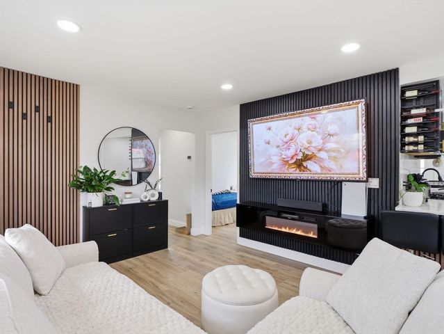 63 Jasper St, Saugus, MA 01906