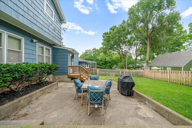 4933 Booth Street, Westwood, KS 66205